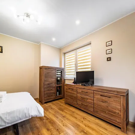 Pulaskiego Old Town By Bookinghost