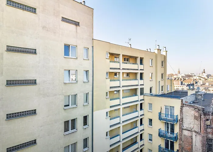 Pulaskiego Old Town By Bookinghost *